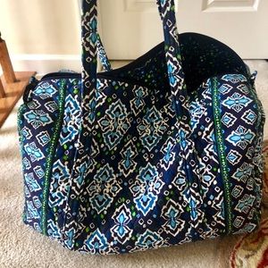 Large Vera Bradley duffle